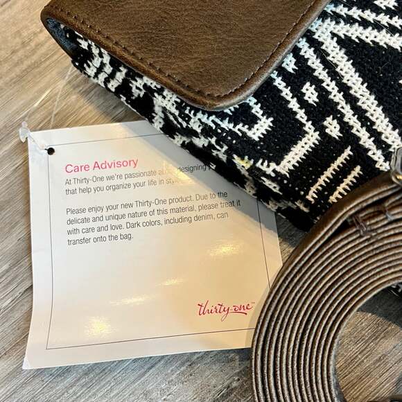NEW Thirty One Call Me CROSSBODY Bag Purse Rio Weave Black White Saddle Brown - Picture 6 of 7